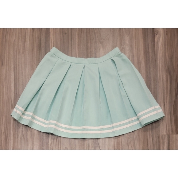 Hot Topic Pleated Mini Skirt - Picture 1 of 5